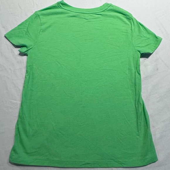 🛍️ Little boy green “So lucky” short sleeved tshirt, size 6/7, wear to school - Picture 2 of 4